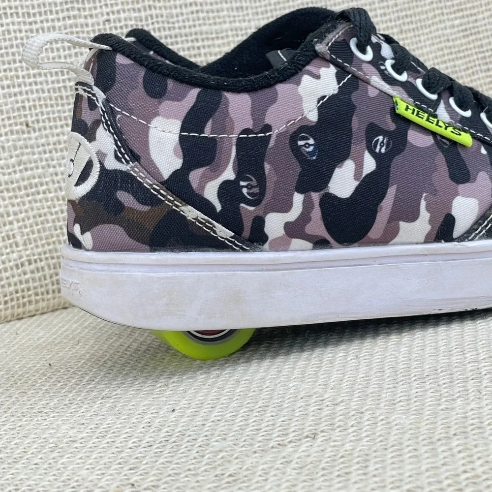 Heelys‎ Pro 20 Prints Camo Skate Shoes Kids Youth 2 Green Purple HE100981 Wheels